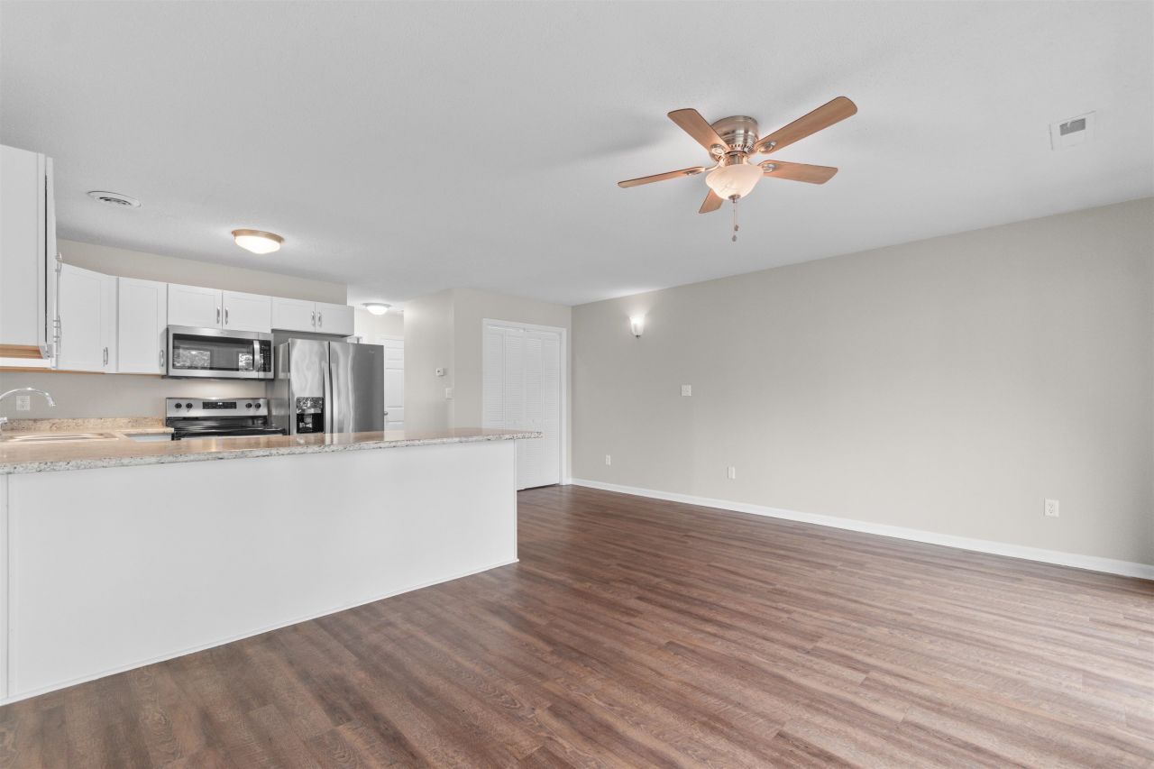 1851 Colony Dr. Photo 20