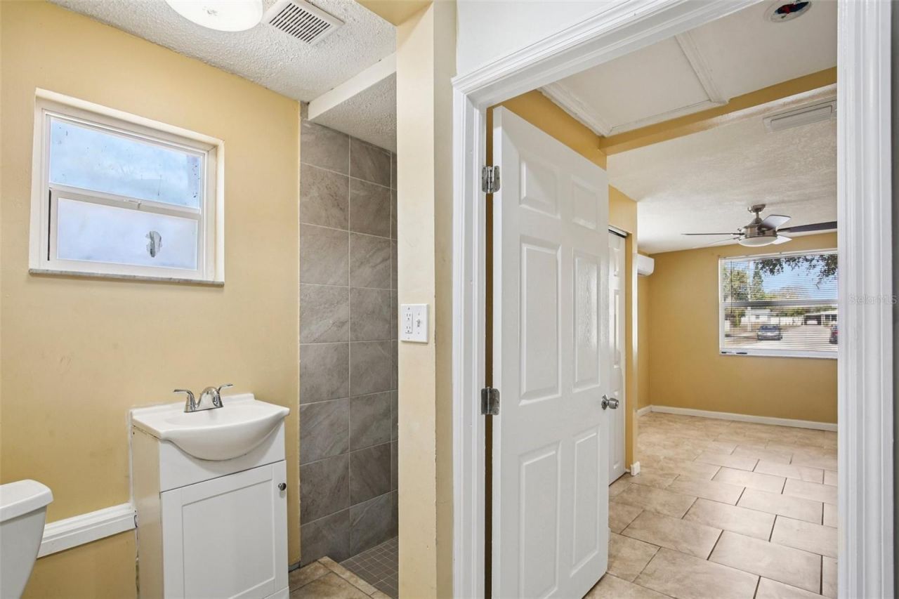 6896 78th Avenue N, Pinellas Park, FL 33781 Photo
