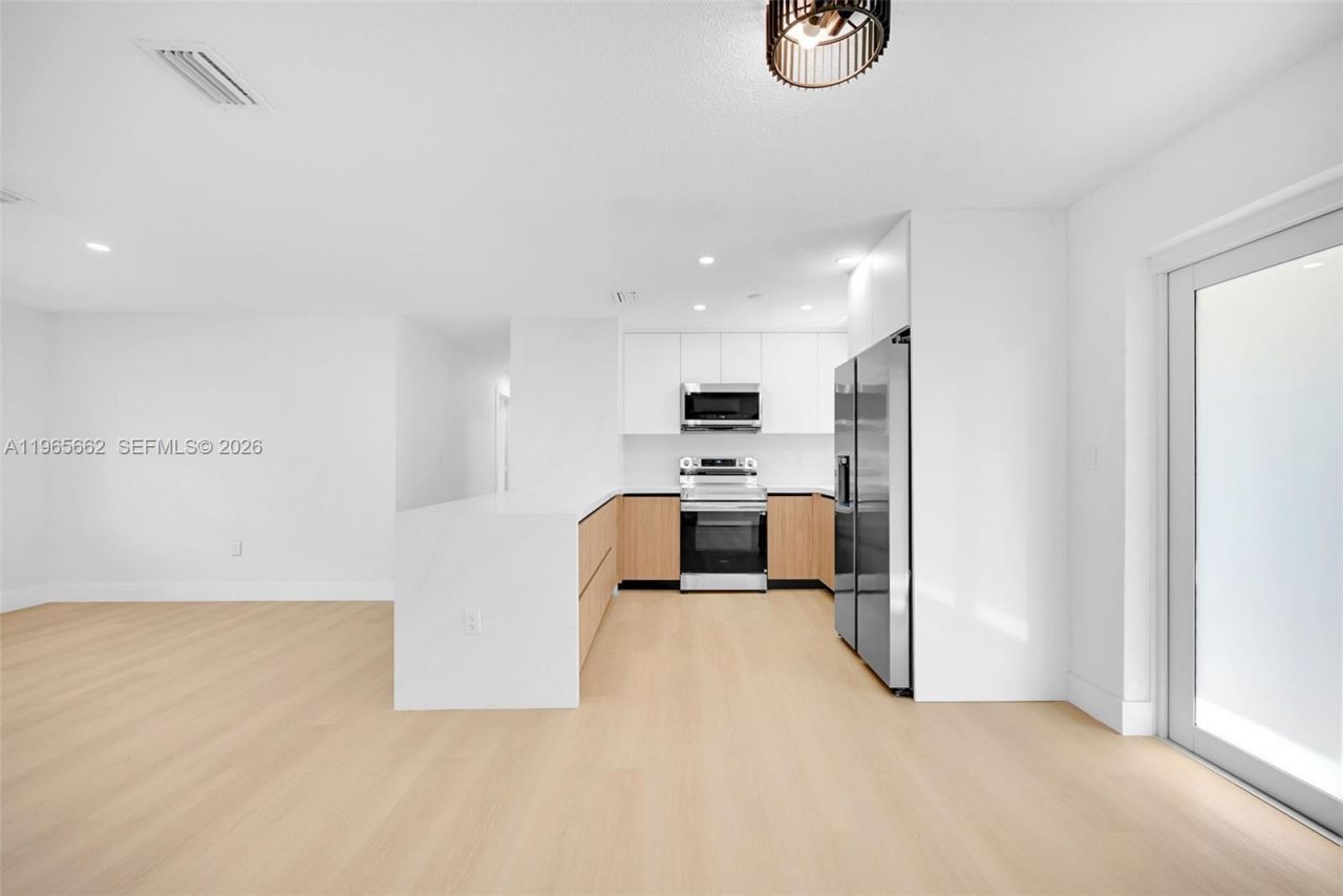 1370 NW 173rd Ter, Miami Gardens, FL 33169 Photo