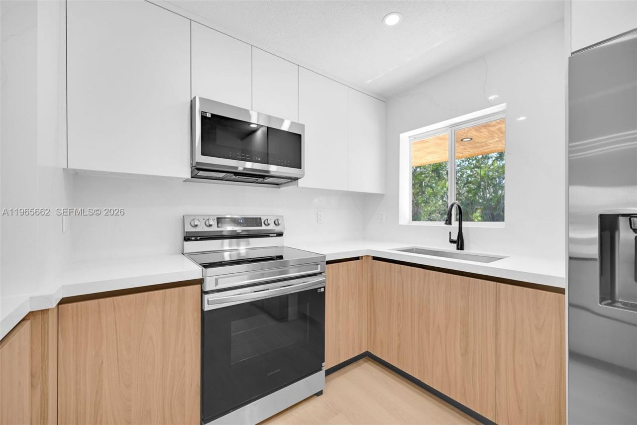 1370 NW 173rd Ter, Miami Gardens, FL 33169 Photo