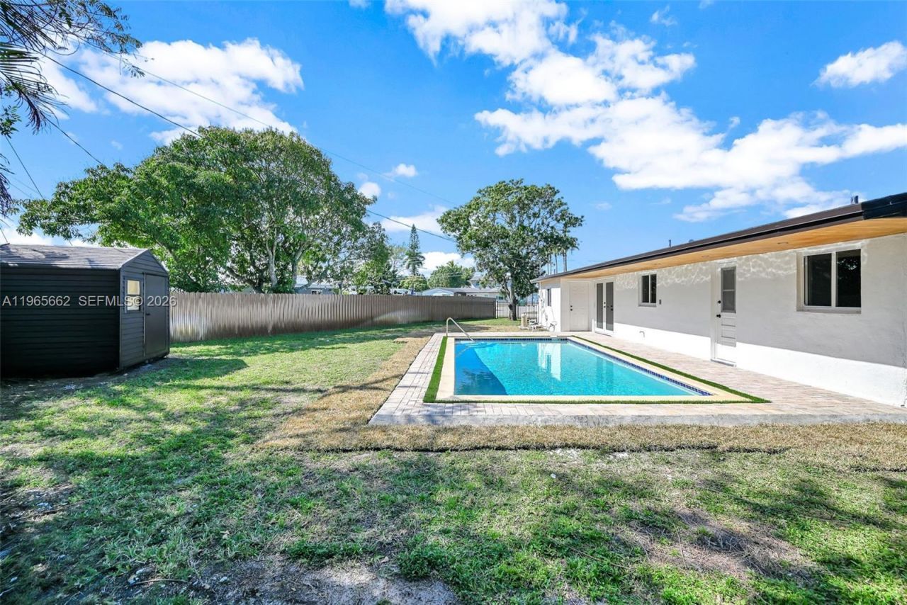 1370 NW 173rd Ter, Miami Gardens, FL 33169 Photo