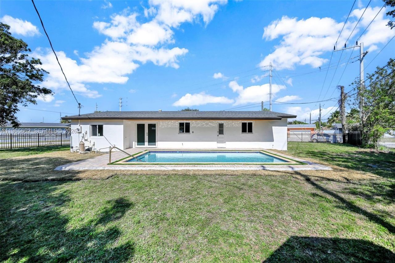 1370 NW 173rd Ter, Miami Gardens, FL 33169 Photo