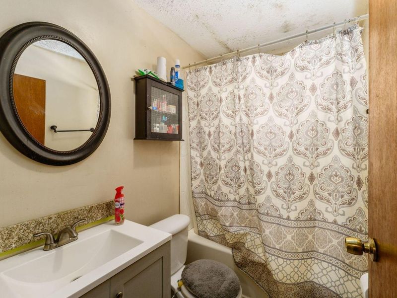 1492 Burlington Avenue , Columbus, OH 43227 Photo 11