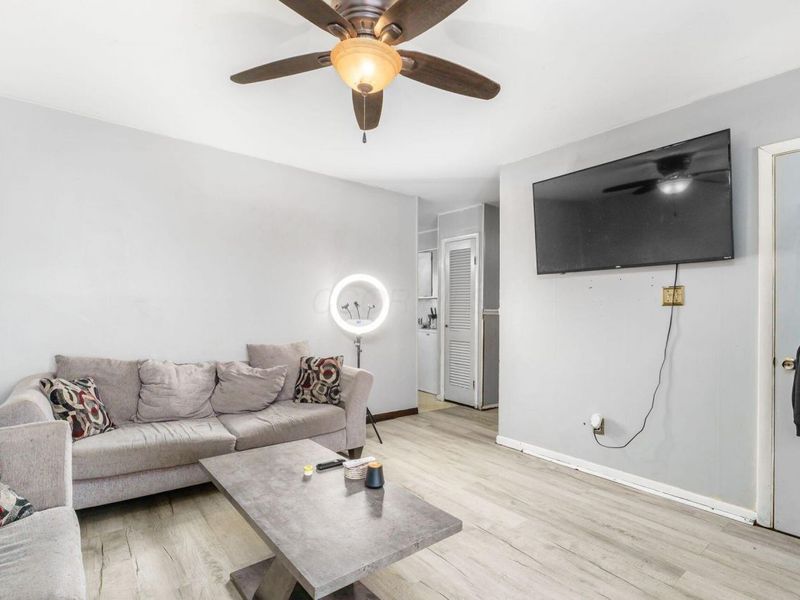 1492 Burlington Avenue , Columbus, OH 43227 Photo 4