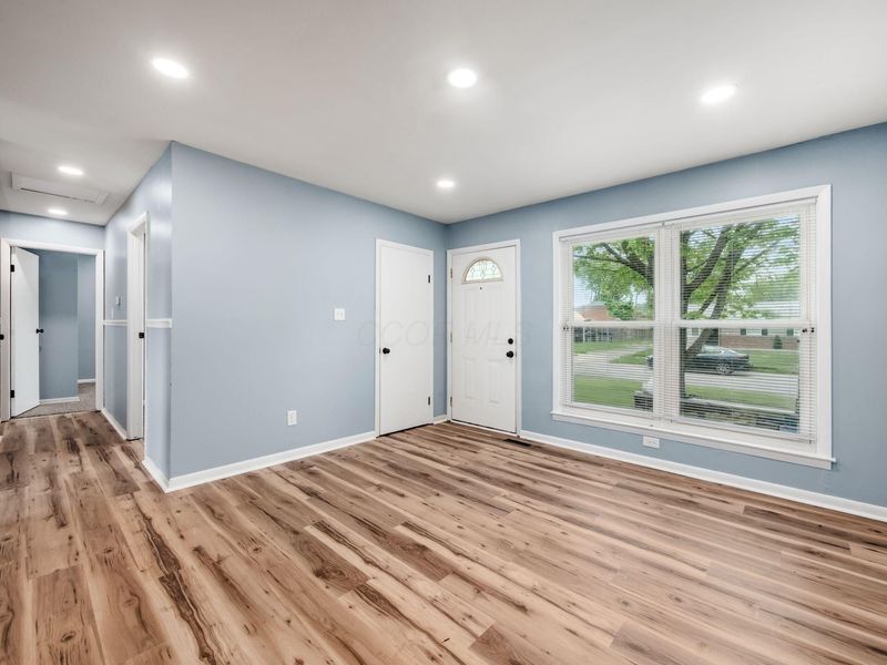 1492 Burlington Avenue, Columbus, OH 43227 Photo 4