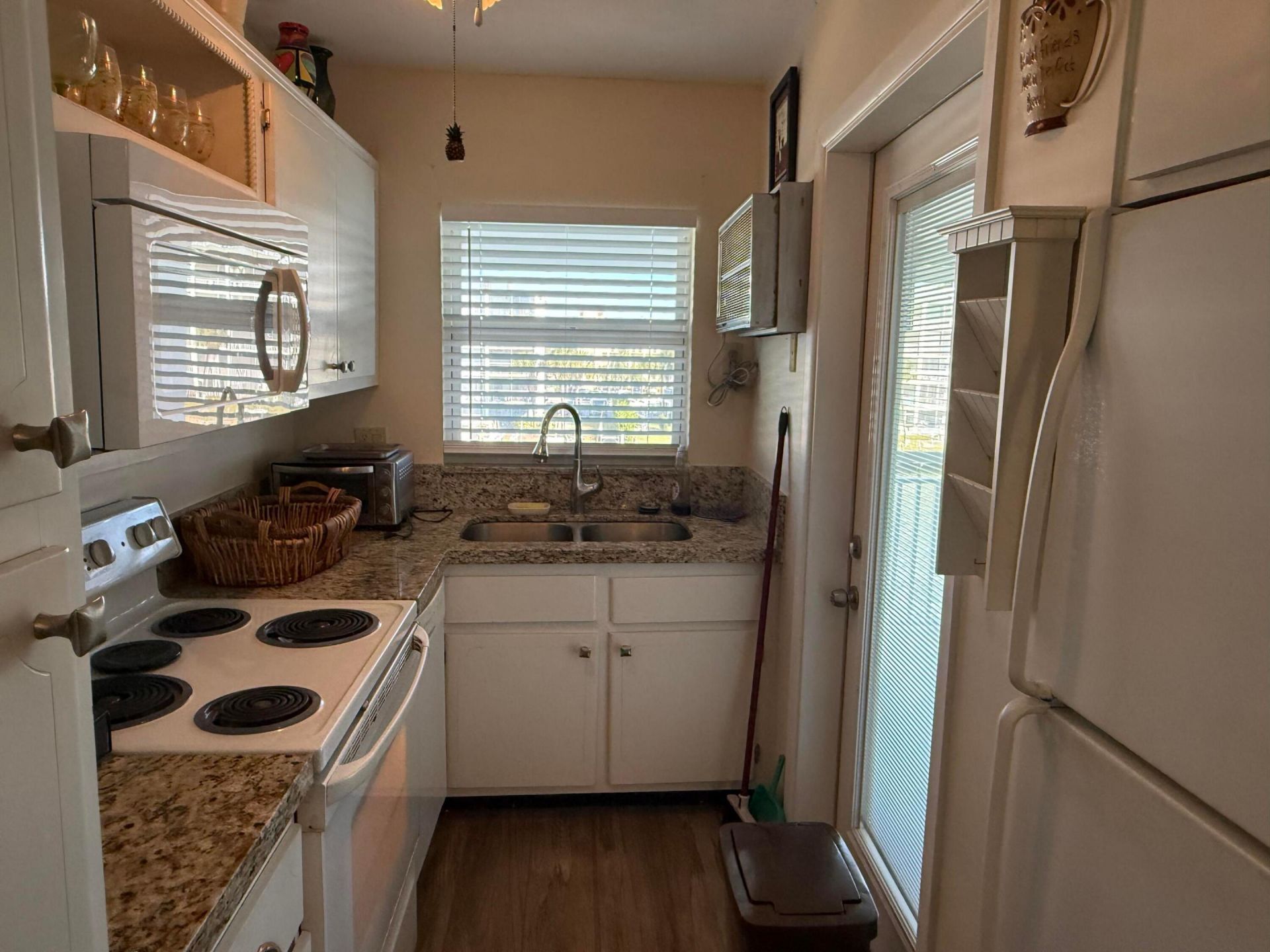 111 Shore Court, Unit 302, North Palm Beach, FL 33408 Photo