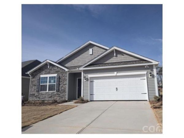 1421 6th Street NE, Hickory, NC 28601