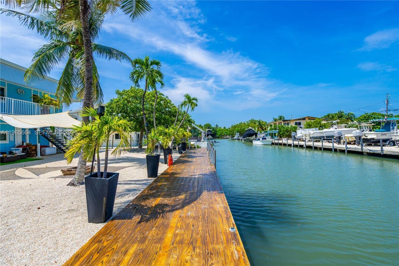 126 Columbus Dr, Islamorada, FL 33036 Photo