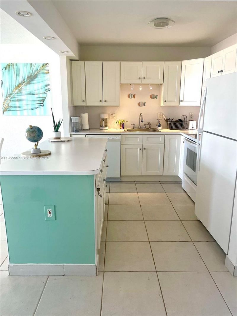 1817 S Ocean Dr, Unit 219, Hallandale Beach, FL 33009 Photo