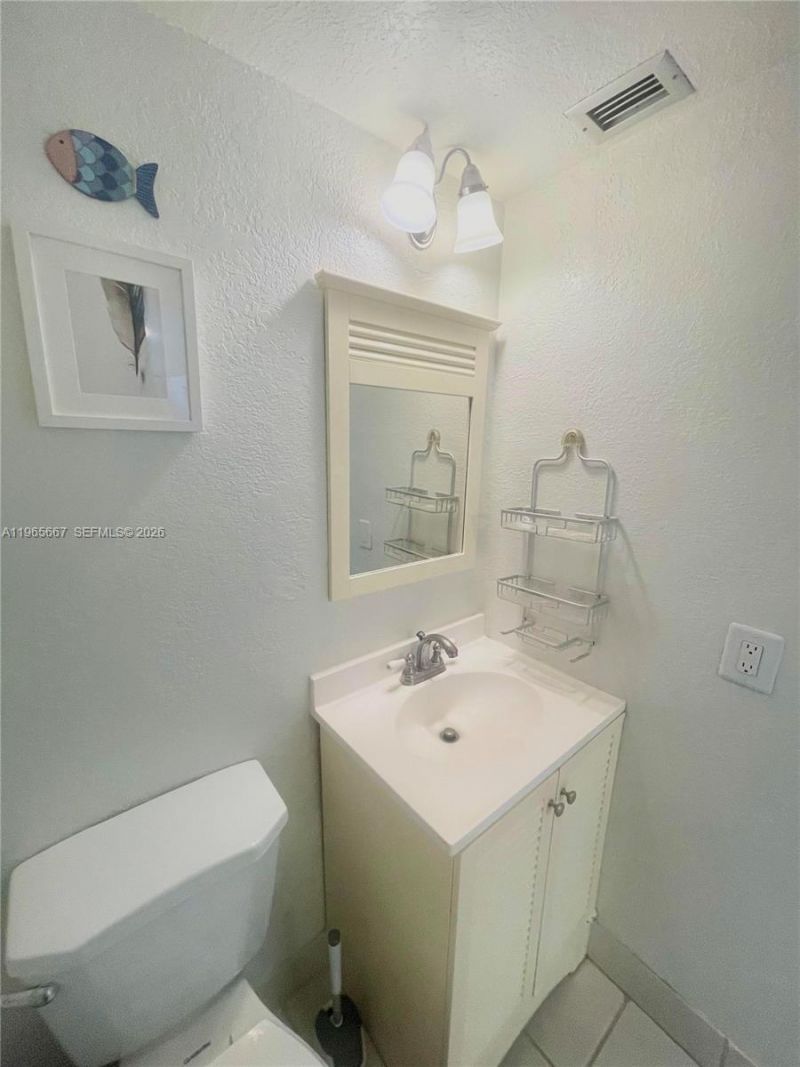 1817 S Ocean Dr, Unit 219, Hallandale Beach, FL 33009 Photo