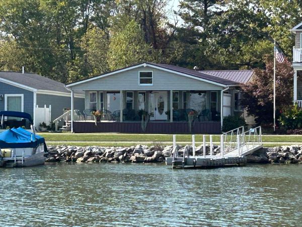 12580 W Bank Drive NE, Millersport, OH 43046