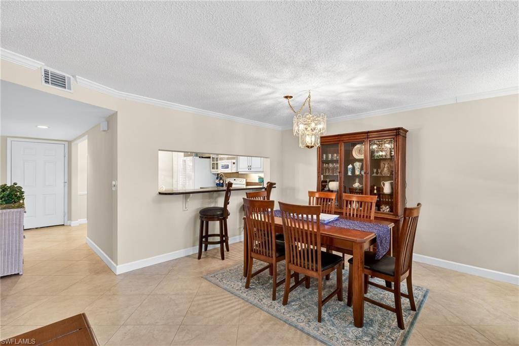 6700 Dennis Cir, Unit A102, Naples, FL 34104 Photo