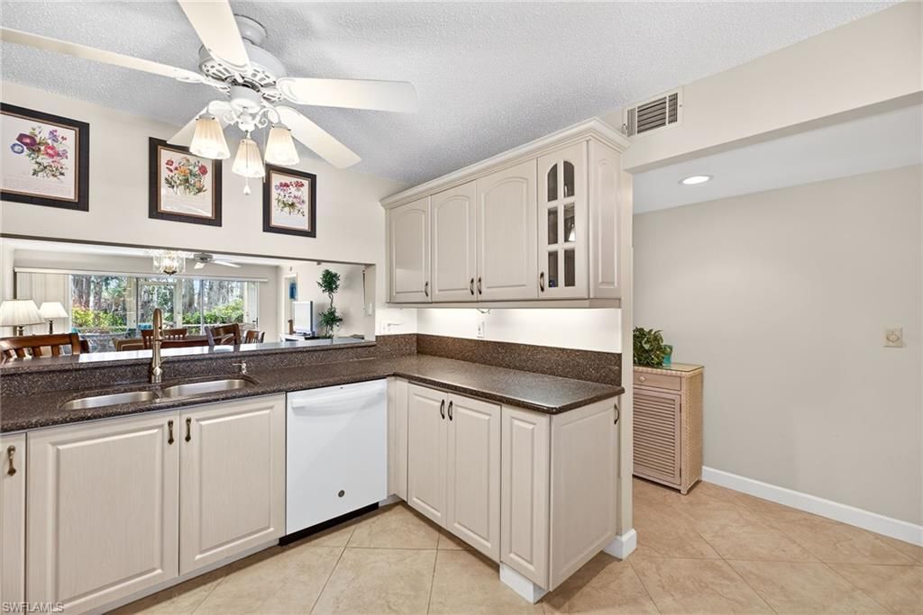 6700 Dennis Cir, Unit A102, Naples, FL 34104 Photo