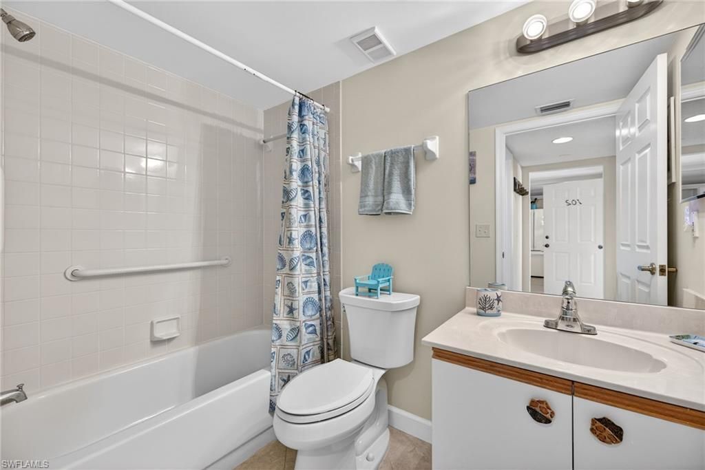 6700 Dennis Cir, Unit A102, Naples, FL 34104 Photo