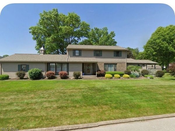 383 Edgewood Court, Columbiana, OH 44408
