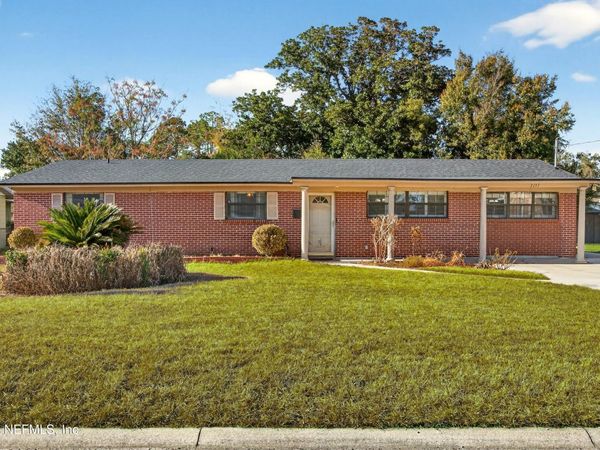 2137 BURGOYNE Drive, Jacksonville, FL 32208