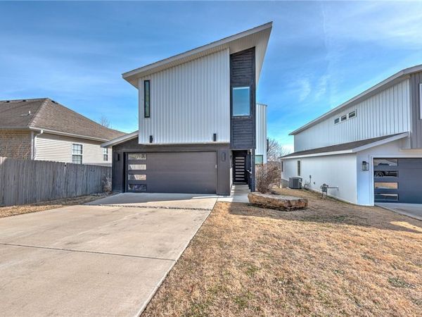 45 S Happy Hollow Road, Fayetteville, AR 72701