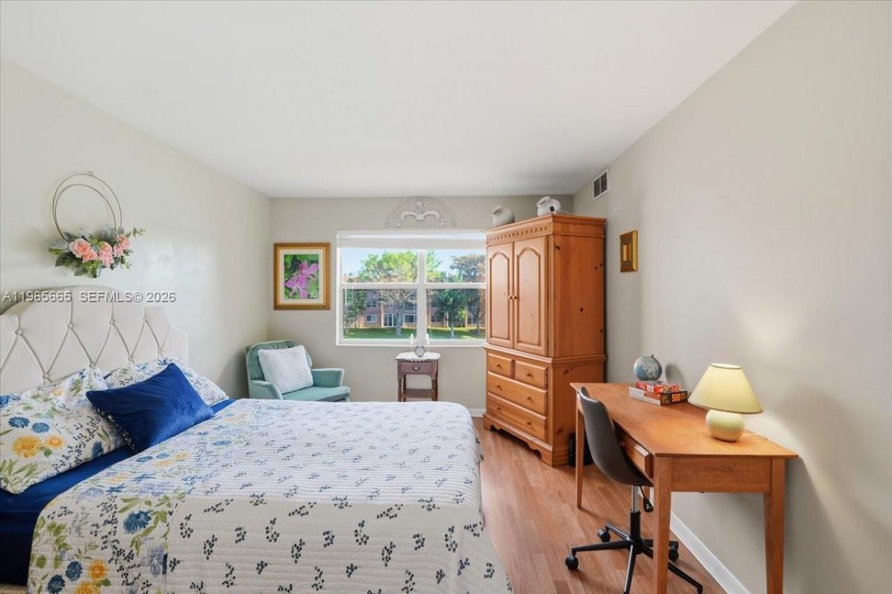 9850 Sunrise Lakes Blvd, Unit 305, Sunrise, FL 33322 Photo