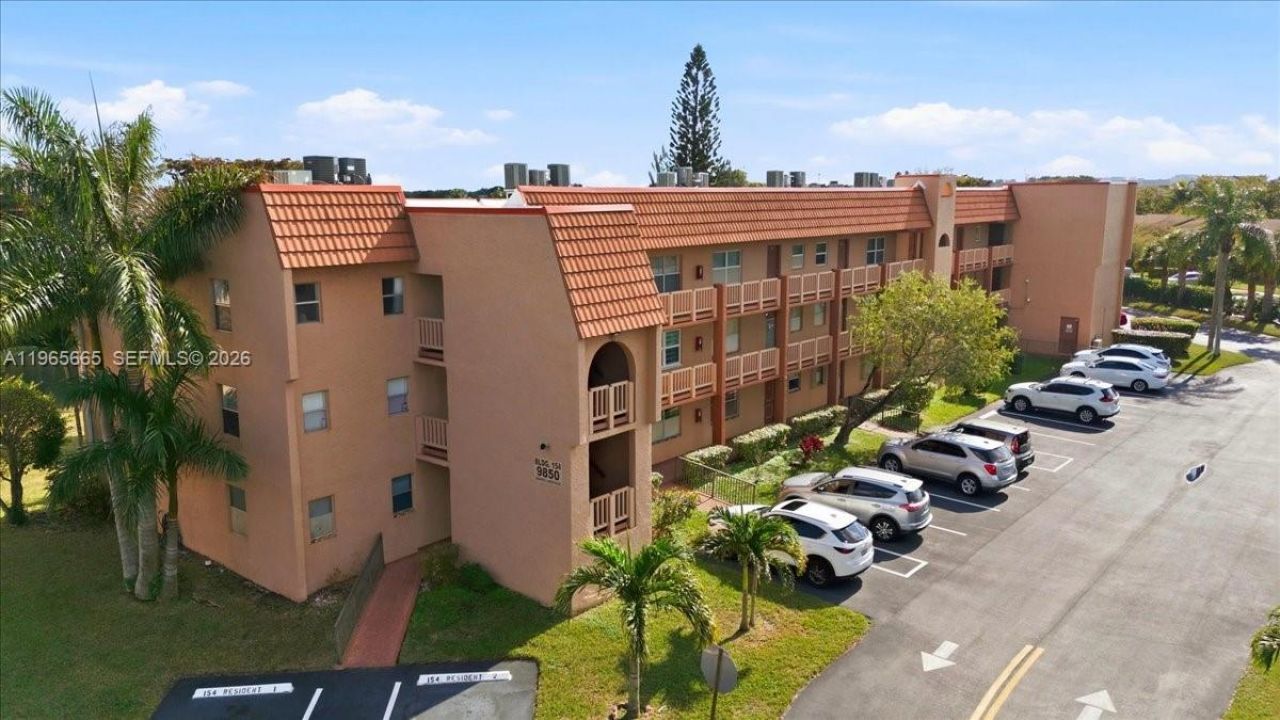 9850 Sunrise Lakes Blvd, Unit 305, Sunrise, FL 33322 Photo