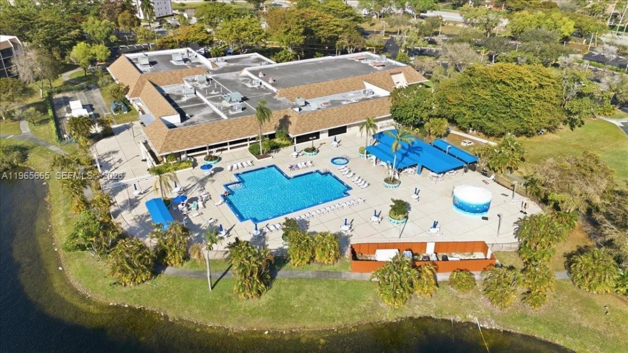 9850 Sunrise Lakes Blvd, Unit 305, Sunrise, FL 33322 Photo