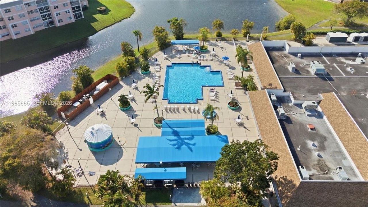 9850 Sunrise Lakes Blvd, Unit 305, Sunrise, FL 33322 Photo