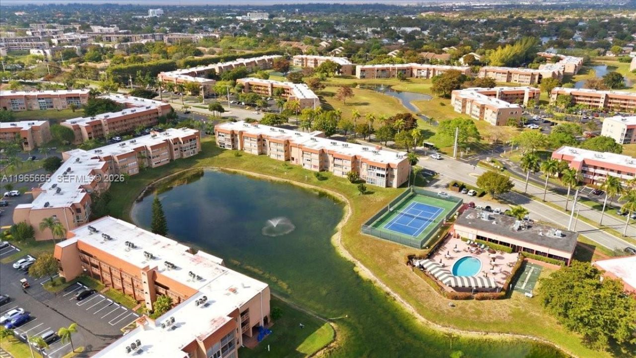 9850 Sunrise Lakes Blvd, Unit 305, Sunrise, FL 33322 Photo