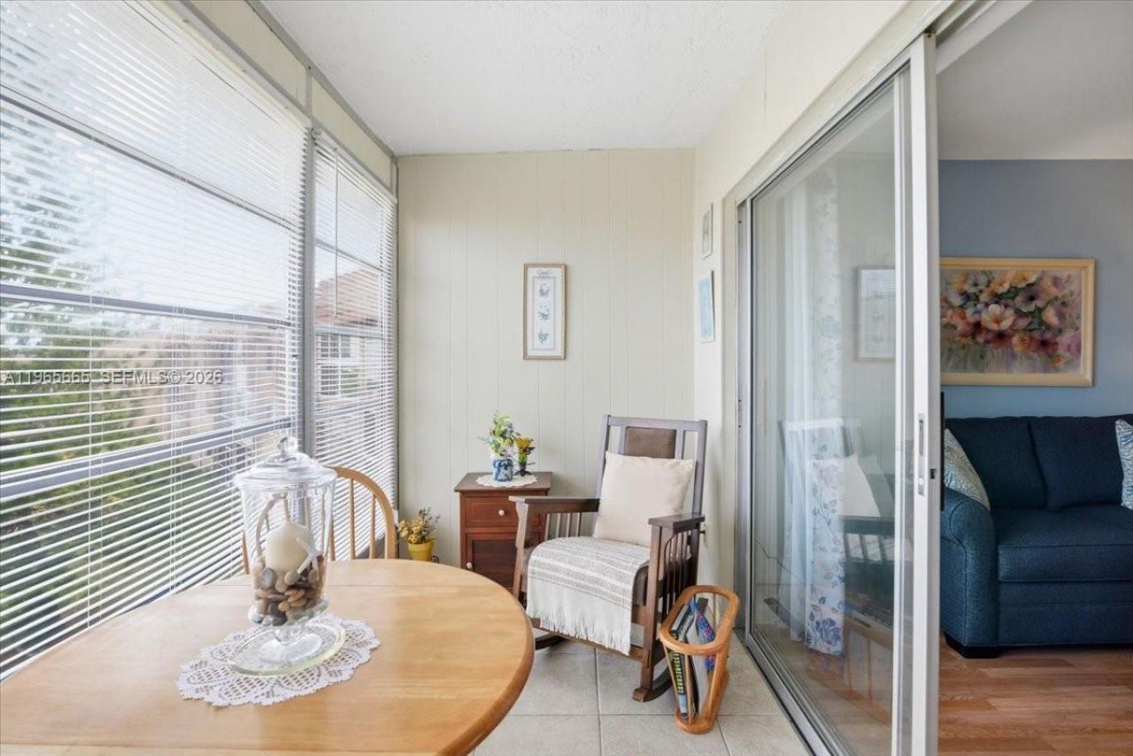 9850 Sunrise Lakes Blvd, Unit 305, Sunrise, FL 33322 Photo