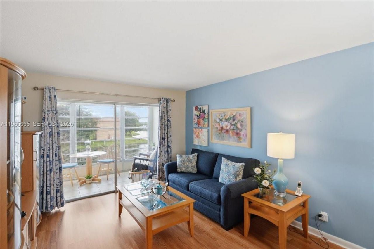 9850 Sunrise Lakes Blvd, Unit 305, Sunrise, FL 33322 Photo