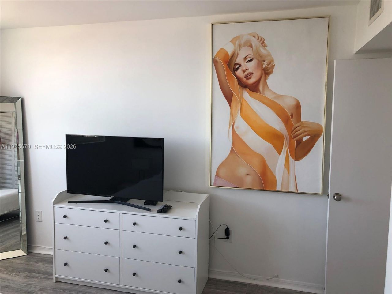 90 Alton Rd , Unit 607, Miami Beach, FL 33139 Photo