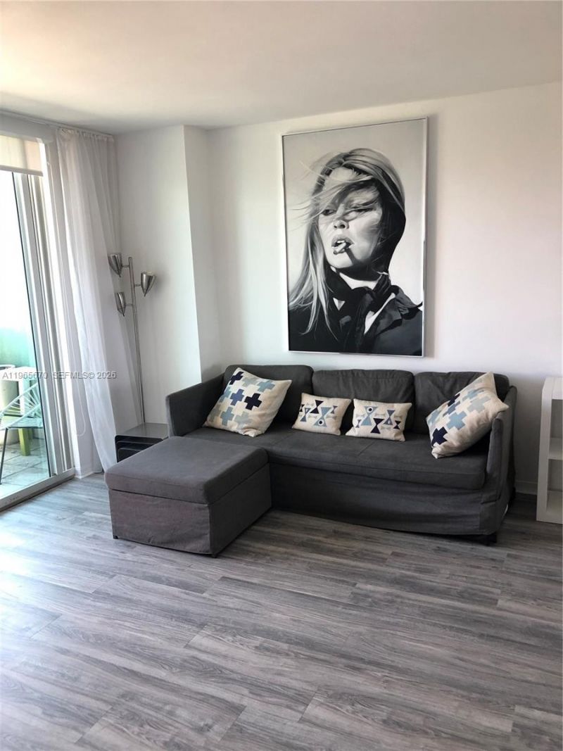 90 Alton Rd , Unit 607, Miami Beach, FL 33139 Photo