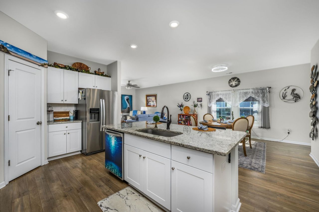 556 Carrick Loop Photo 8