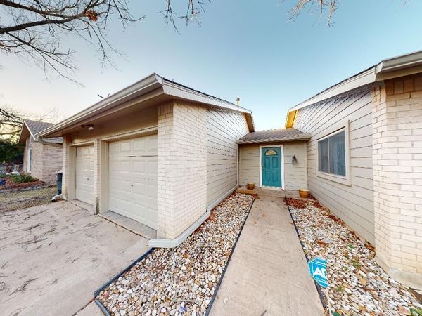 10214 Missel Thrush DR, Austin, TX 78750