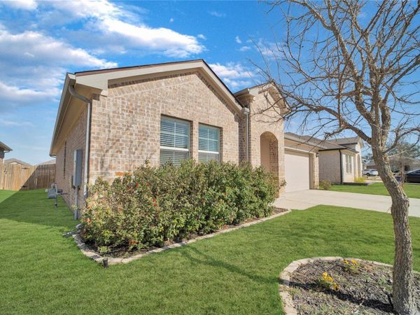 143 Callado CIR, San Marcos, TX 78666