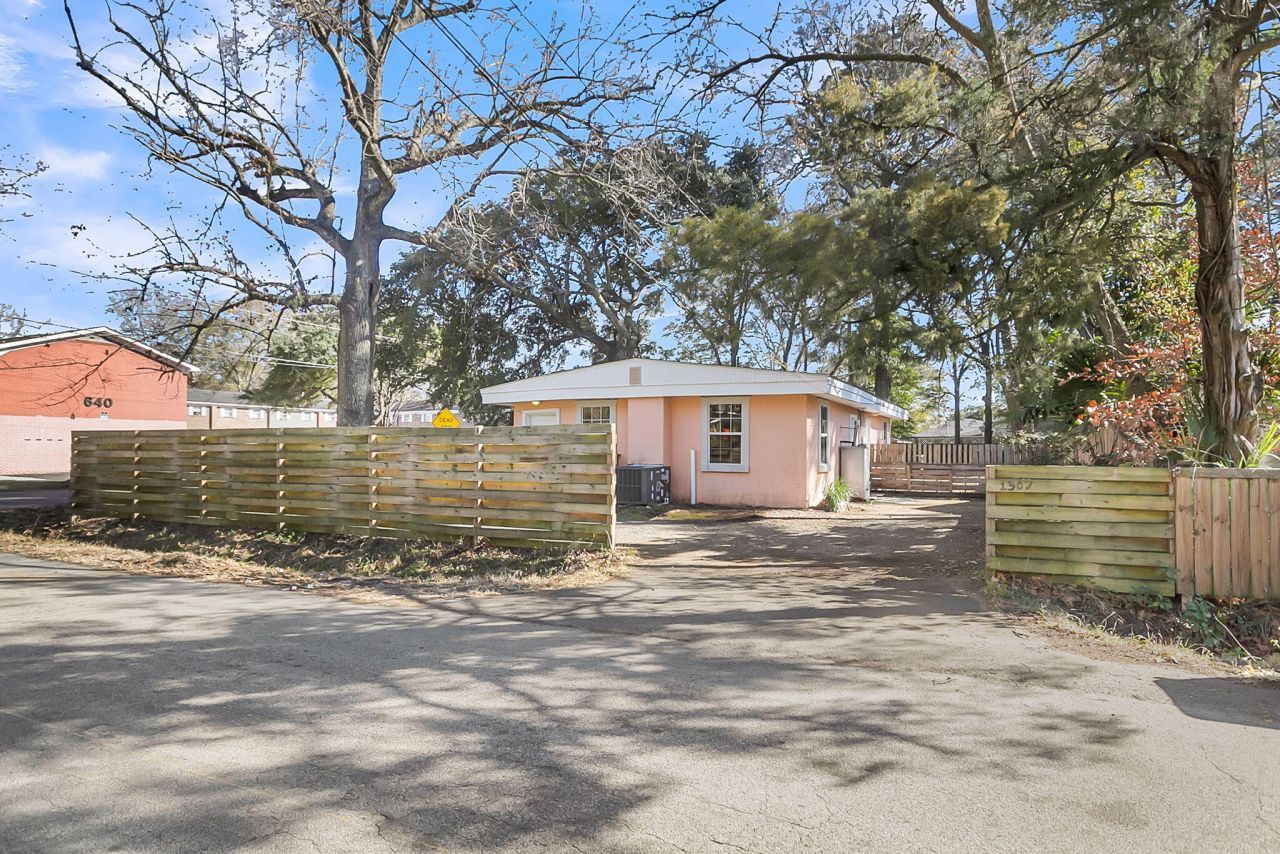 1507 Evergreen Street Photo 37