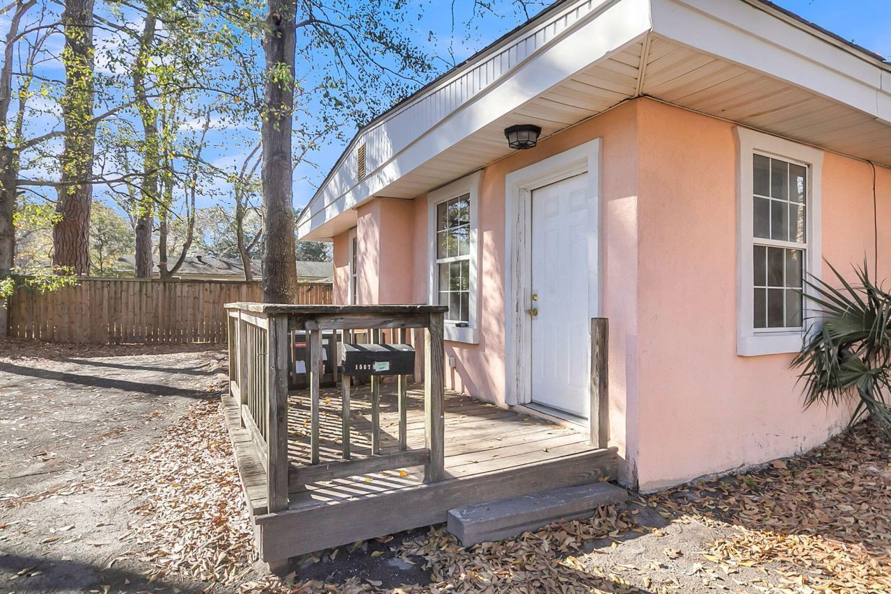 1507 Evergreen Street Photo 4