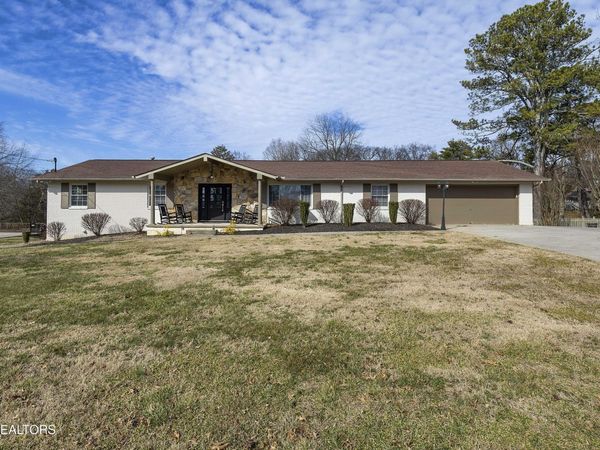 809 Chateaugay Rd, Knoxville, TN 37923