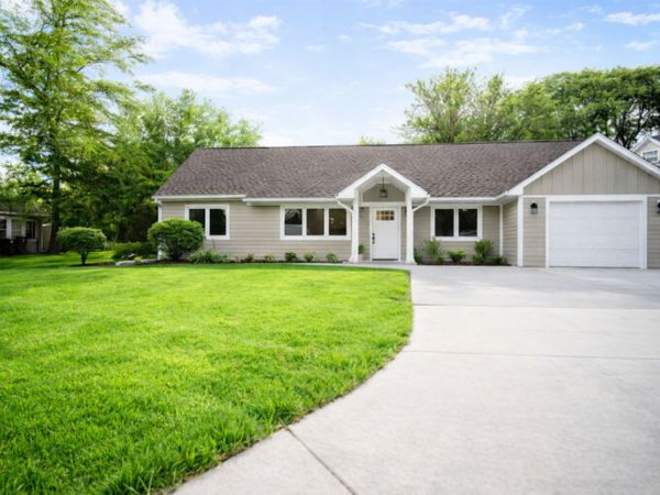 1210 W 55th Place, Countryside, IL 60525