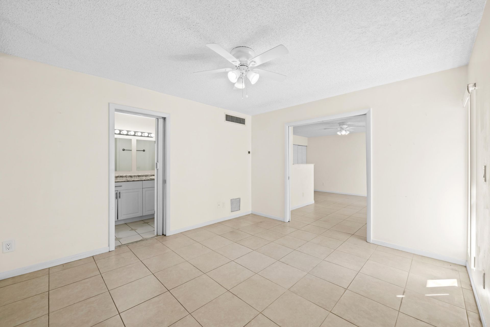 631 Executive Center Drive, Unit K104, West Palm Beach, FL 33401 Photo