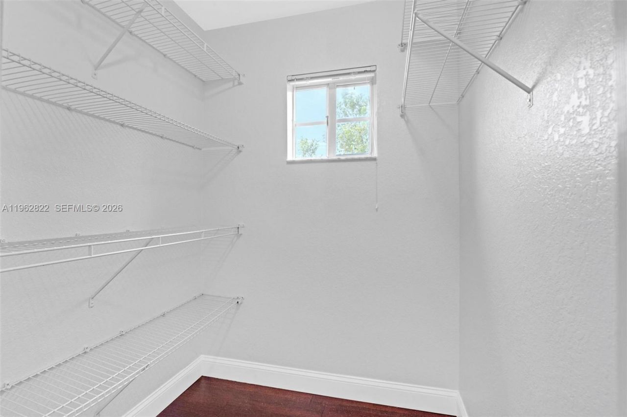 2586 Centergate Dr , Unit 303, Miramar, FL 33025 Photo