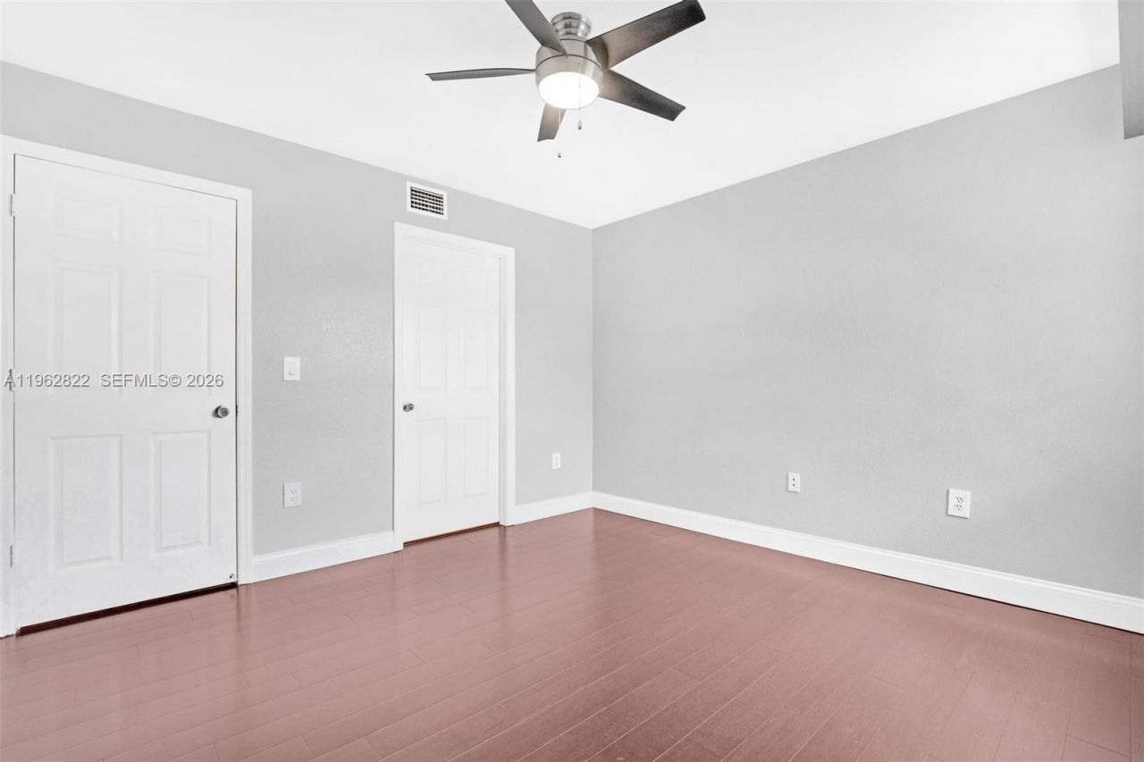 2586 Centergate Dr , Unit 303, Miramar, FL 33025 Photo