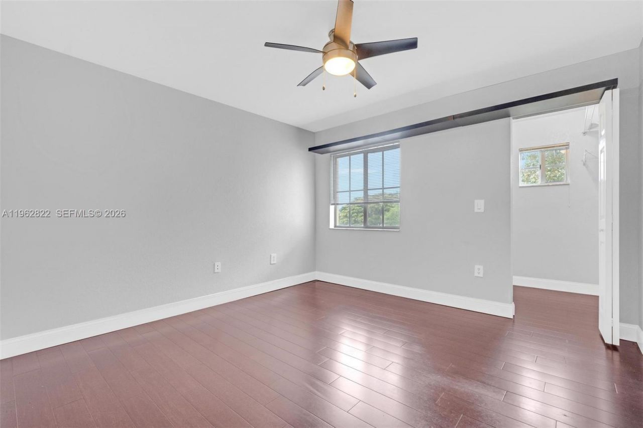 2586 Centergate Dr , Unit 303, Miramar, FL 33025 Photo