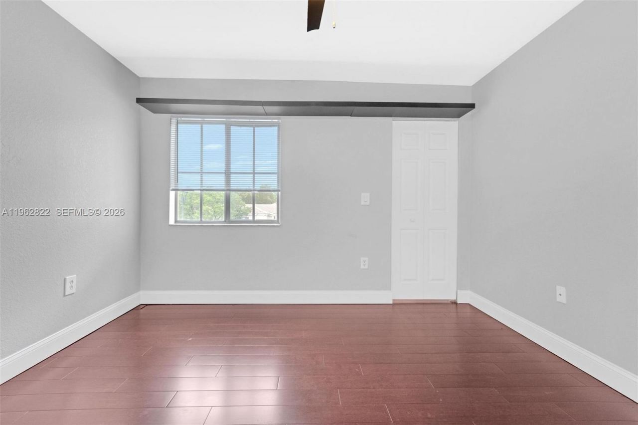 2586 Centergate Dr , Unit 303, Miramar, FL 33025 Photo