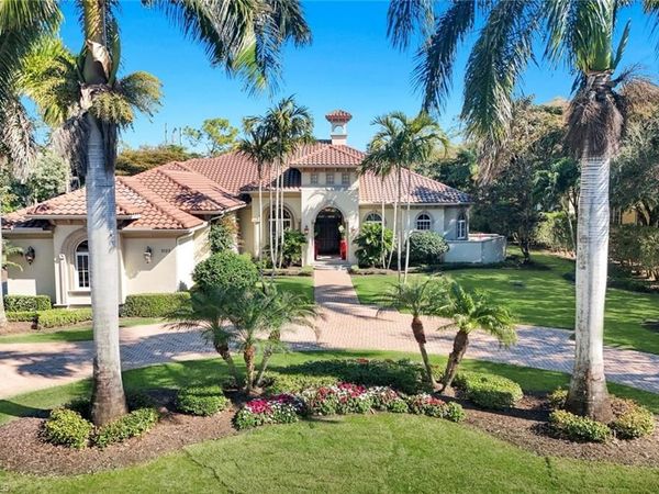 3122 Dahlia WAY, NAPLES, FL 34105