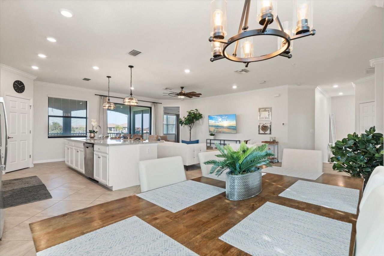 18113 Gawthrop Drive, Unit 102, Lakewood Ranch, FL 34211 Photo