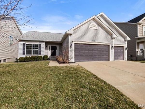 1560 Willowbrooke Manors Court, St Louis, MO 63146