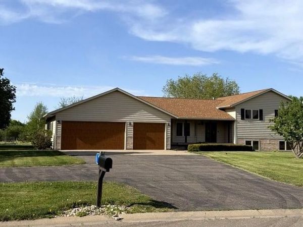 102 Meadowview Street, Marshall, MN 56258