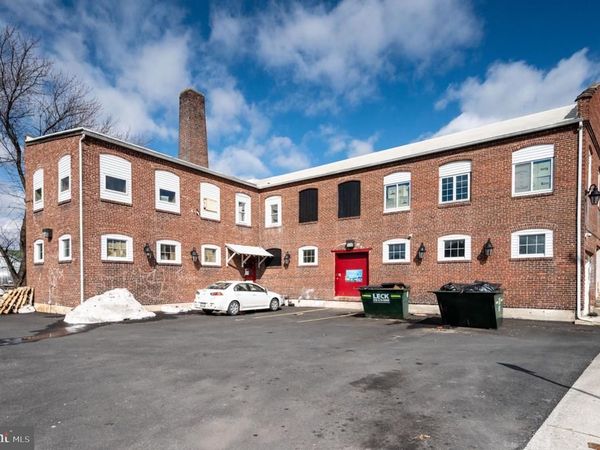 102 S RICHMOND STREET, FLEETWOOD, PA 19522