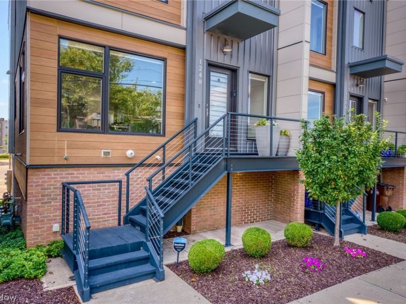 1248 W 58th Street, Unit 22, Cleveland, OH 44102 Photo 2