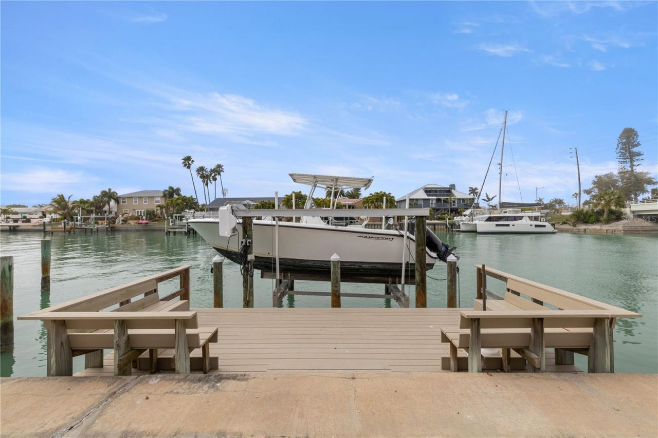 404 4th Avenue N, Tierra Verde, FL 33715 Photo