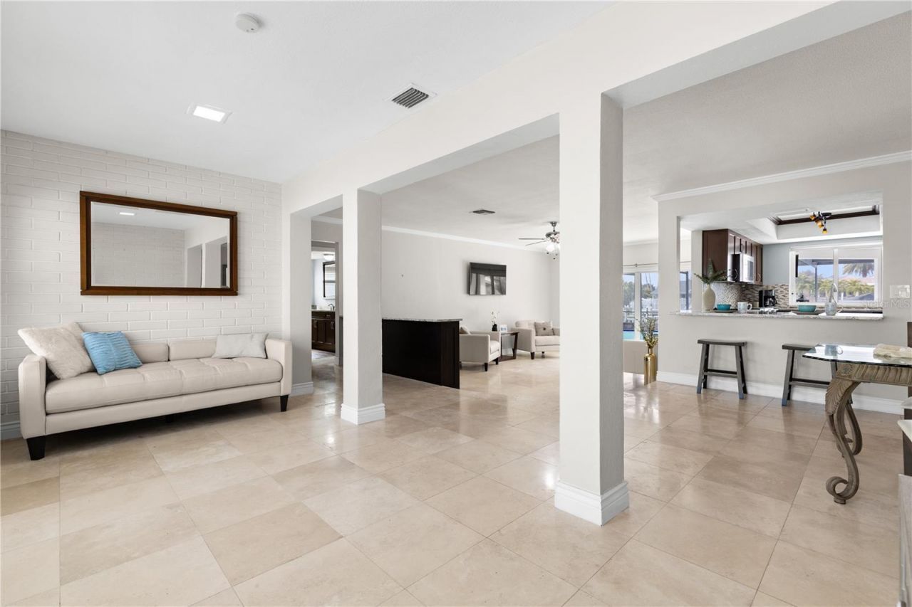 404 4th Avenue N, Tierra Verde, FL 33715 Photo